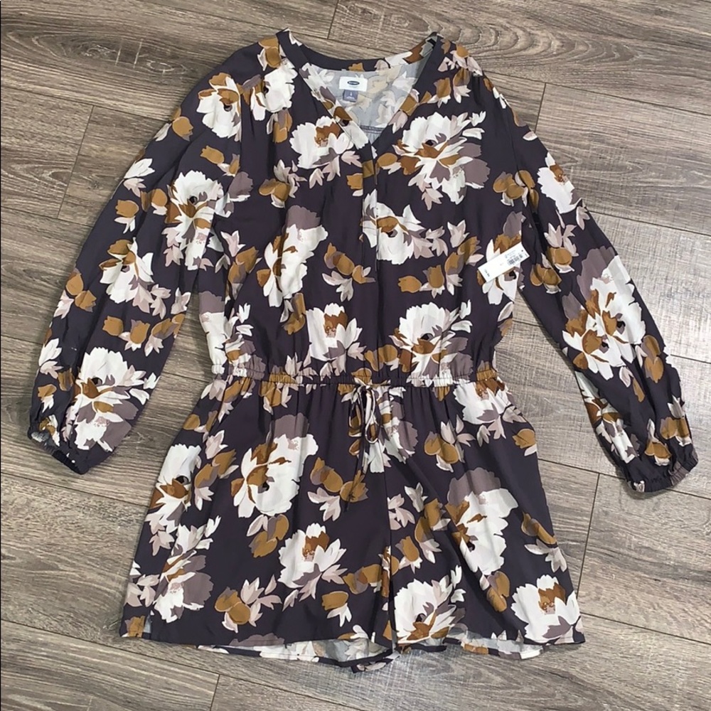 NWT | Long Sleeve Romper